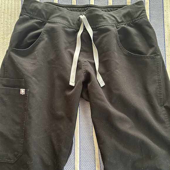 Yola Skinny Scrub Pants from fig - Picture 2 of 4